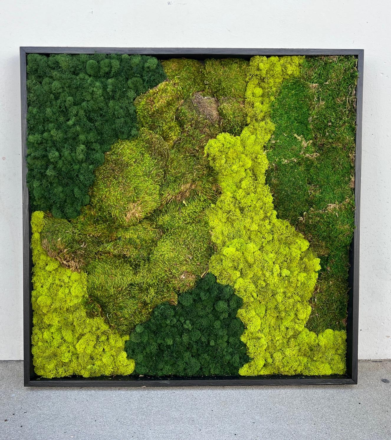 VIBRANT FAUX MOSS WALL ART